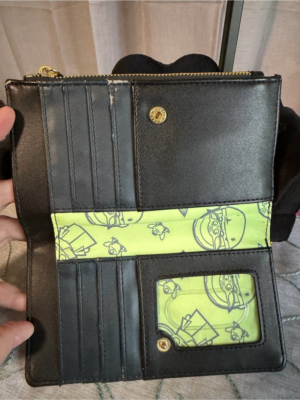 Loungefly Star Wars The Mandalorian Grogu (Baby Yoda) Wallet - Picture 6 of 11